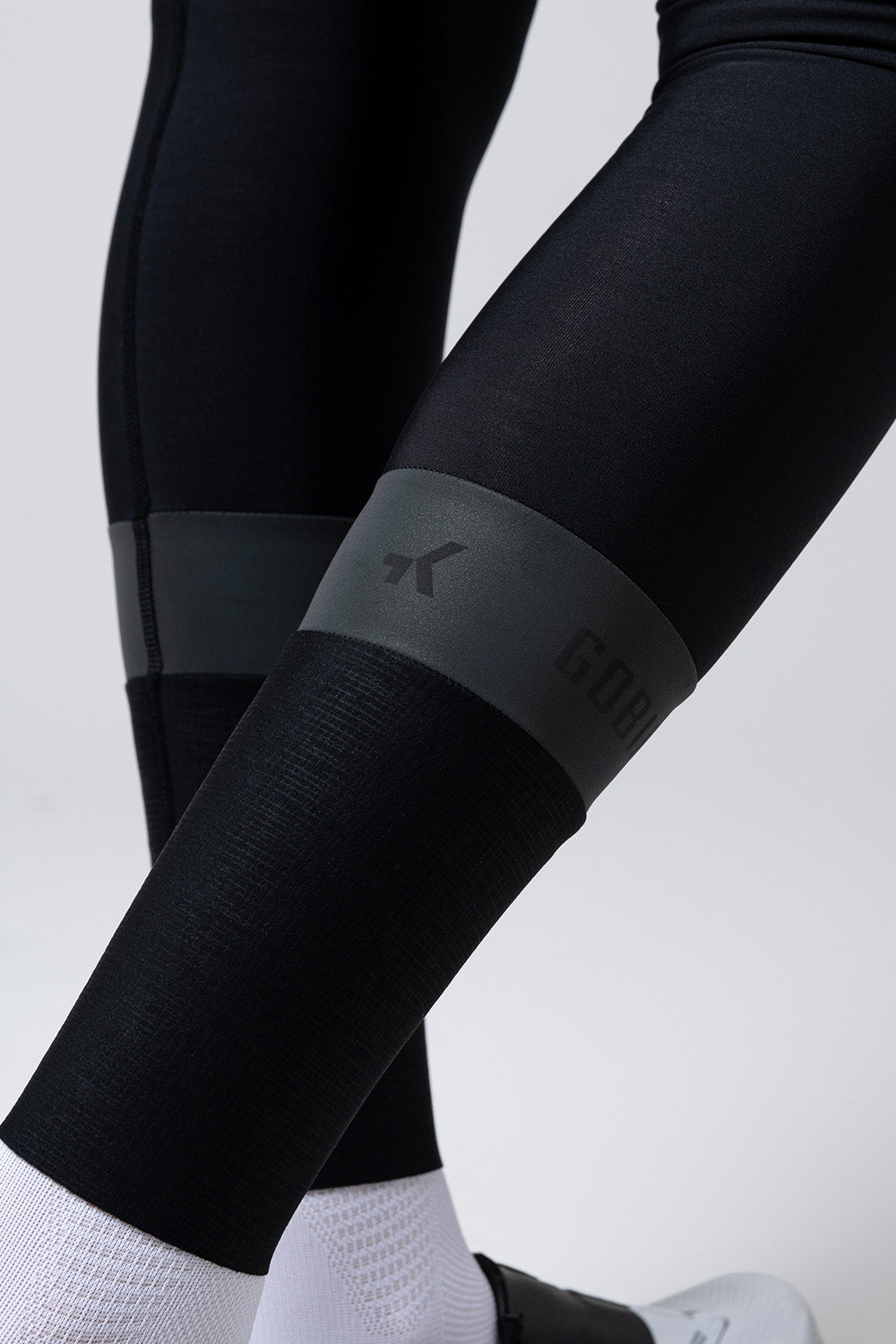 PERNERAS KABA 2.0 UNISEX PITCH BLACK