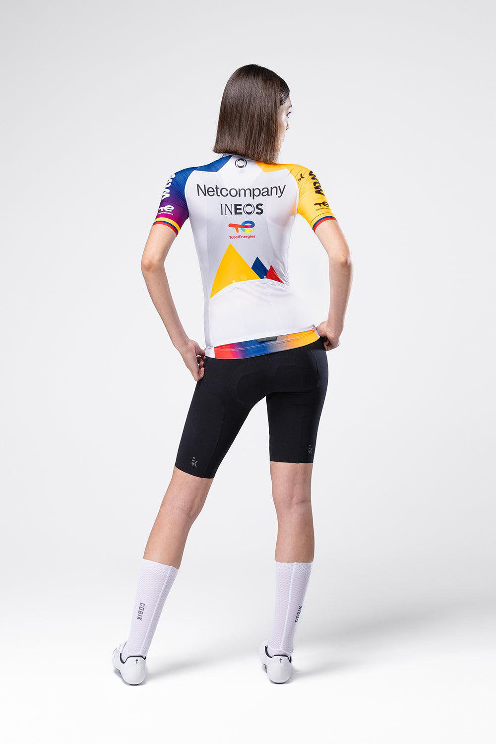 10-01-040-035-short-sleeve-jersey-odyssey-women-ineos-grenadiers-colombia-26-02