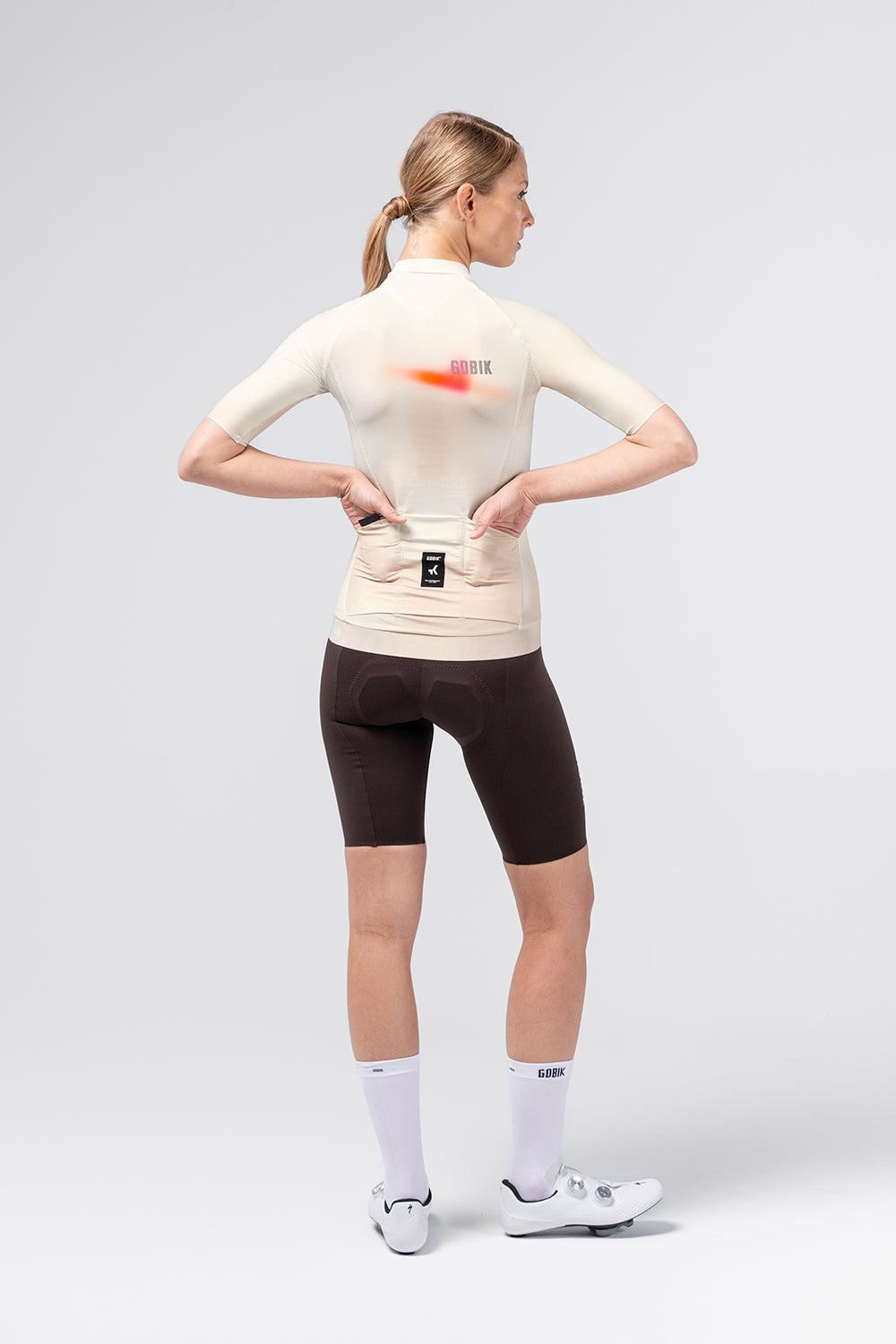 cx-pro-4-0-women-almond-04