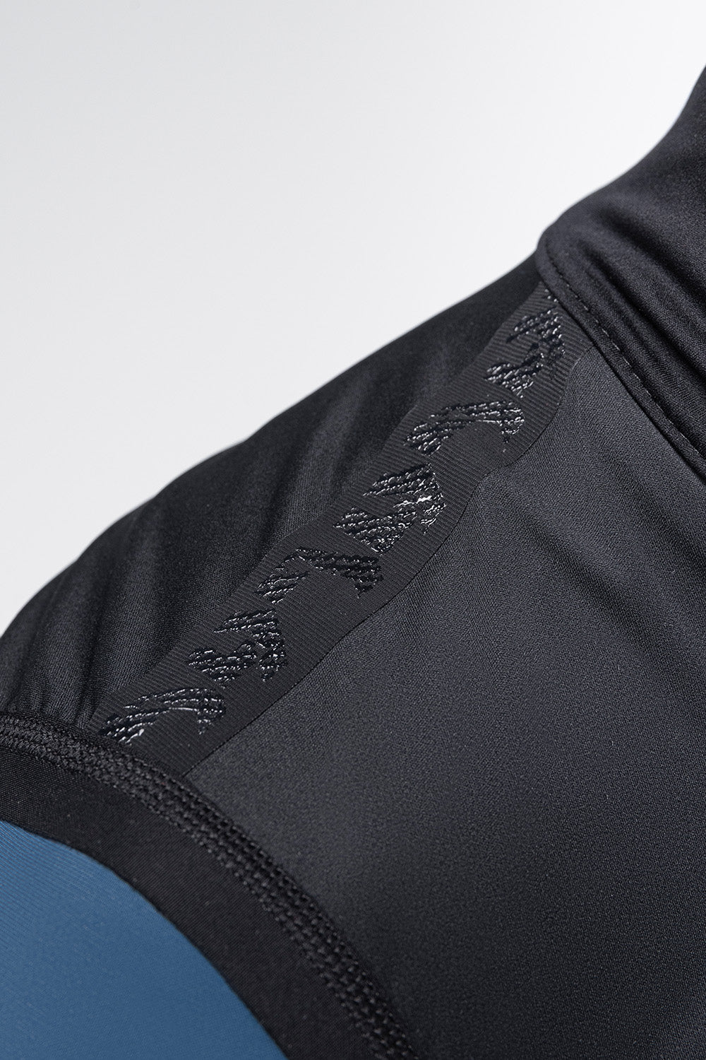 CHALECO ENVY HOMBRE JET BLACK
