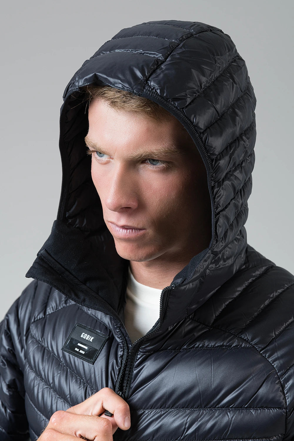 Point race puffer jacket top in black