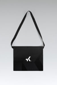 MUSETTE EMBLEM BLACK 