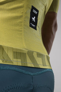 KURZARMTRIKOT ATTITUDE 2.0 HERREN SPLIT GREEN 