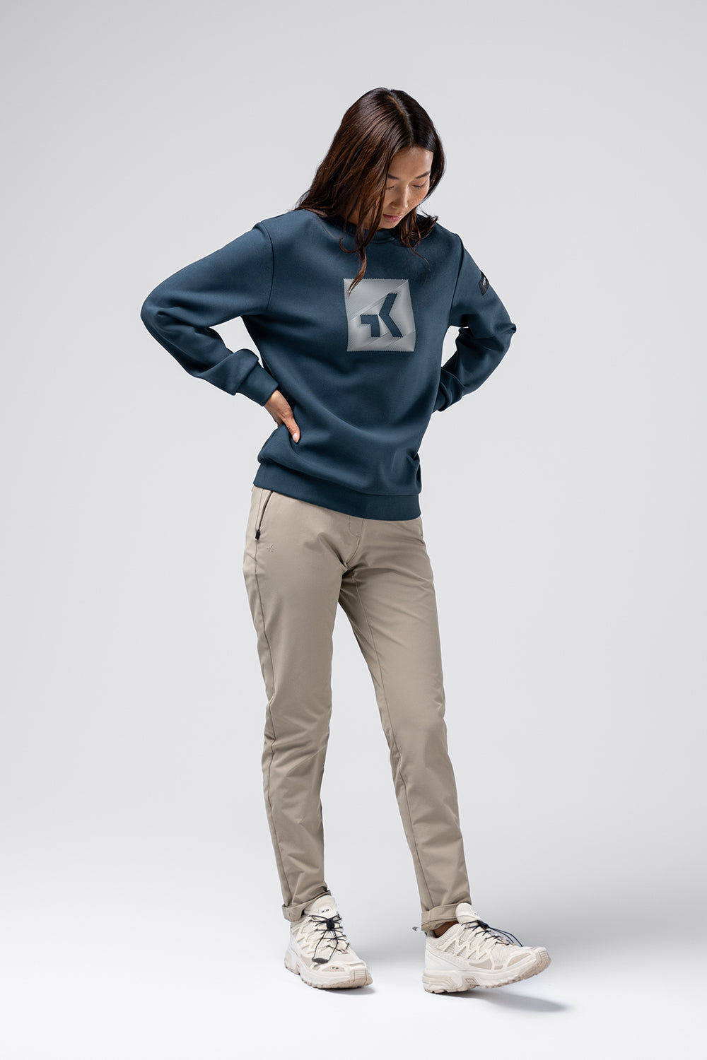 SUDADERA-HOVER-women-01