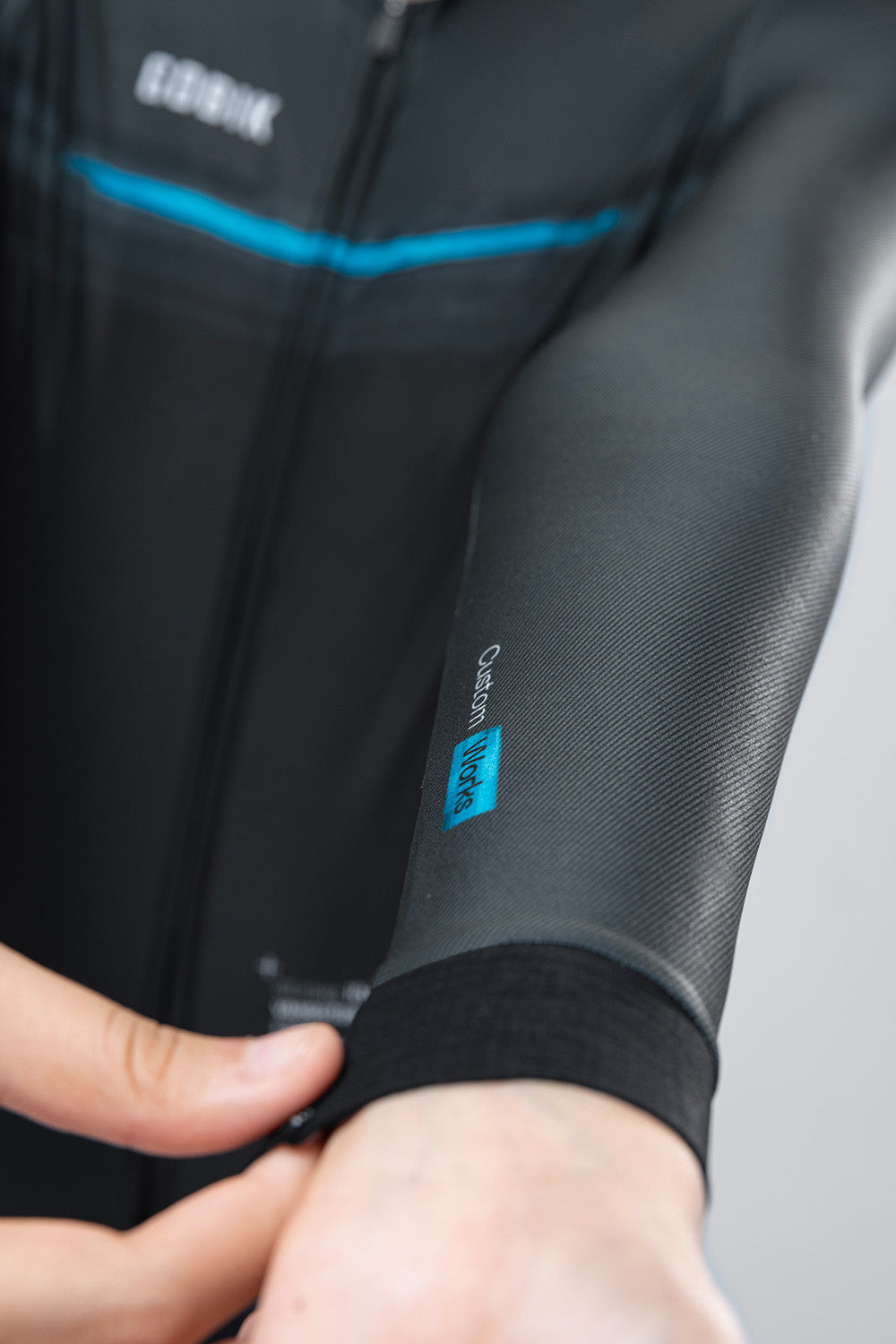 LANGARMTRIKOT VANQUISH UNISEX CUSTOM 