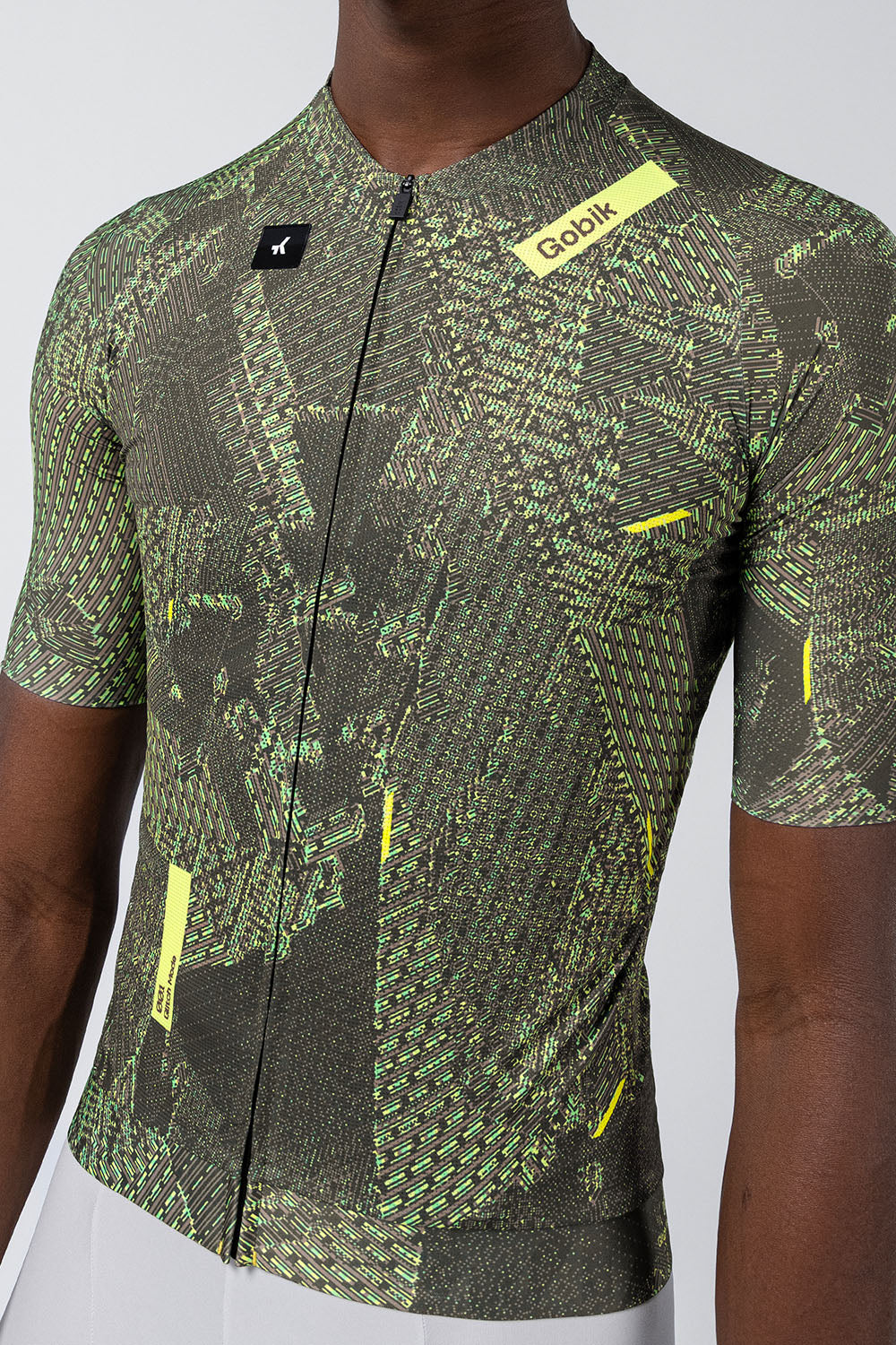 short-sleeve-jersey-cx-pro-4-0-men-bug-preorder-warm26-02_aae77025-360e-4739-a2c0-e73ce0dc325a