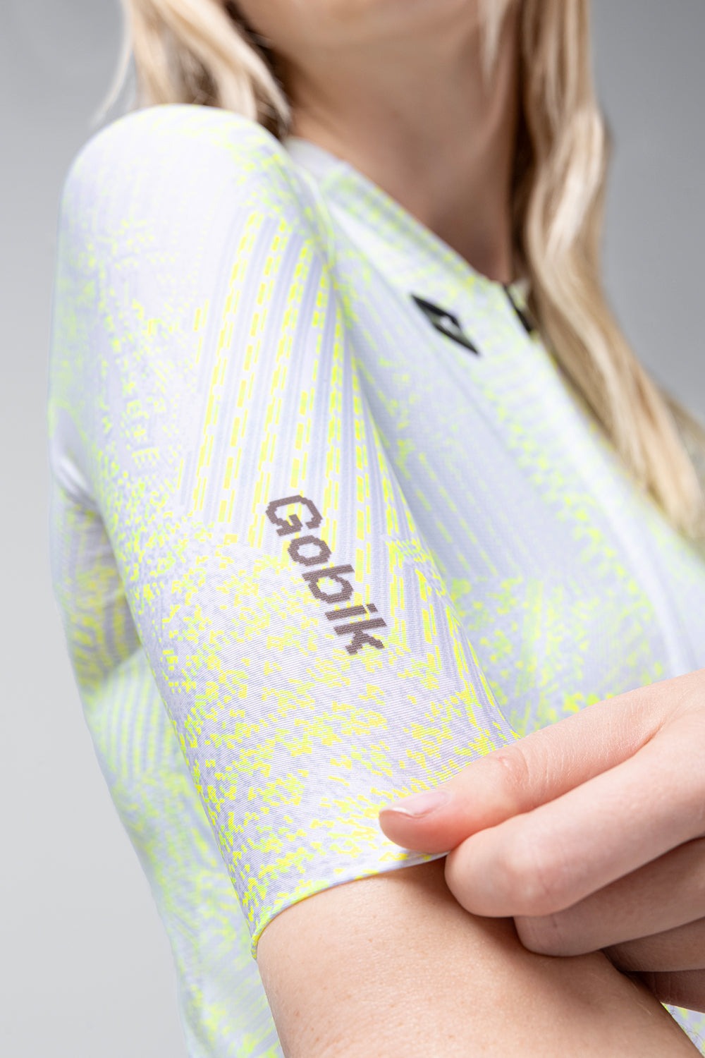 short-sleeve-jersey-cx-pro-4-0-women-hack-preorder-warm26-02